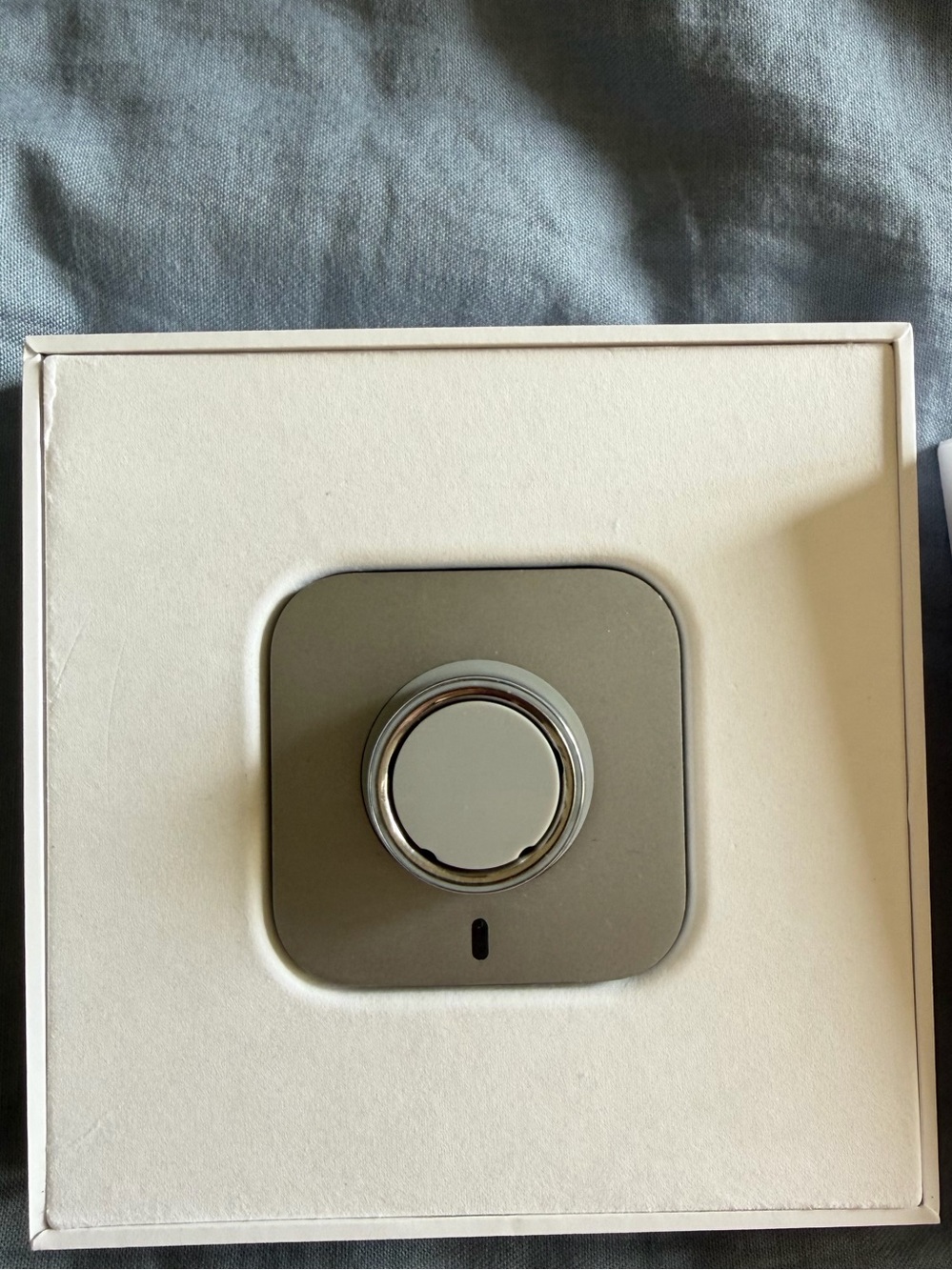 Oura Ring 4 - Silver - Great Condition size 10 - Picture 2 of 7